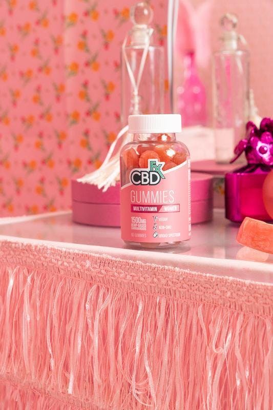 CBDfx - Womens Multi Vitamin Gummy - 60ct Bottle - 1500mg 2 CBDfx - Womens Multi Vitamin Gummy - 60ct Bottle - 1500mg